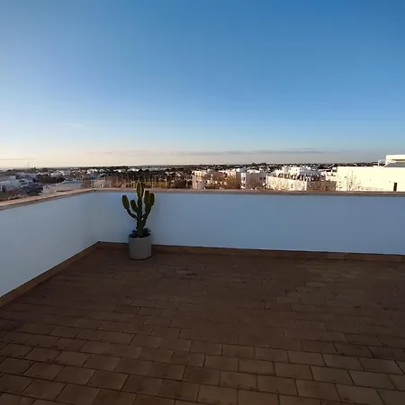 Apartamentovistasconil, Atico Con Piscina, Jardin, Pista De Padel Y Solarium Apartment *